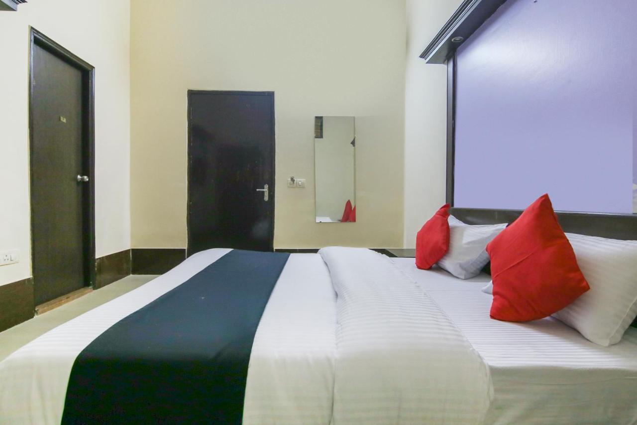 Capital O 68148 Hotel Shree Jee Palace Ghaziabad Esterno foto