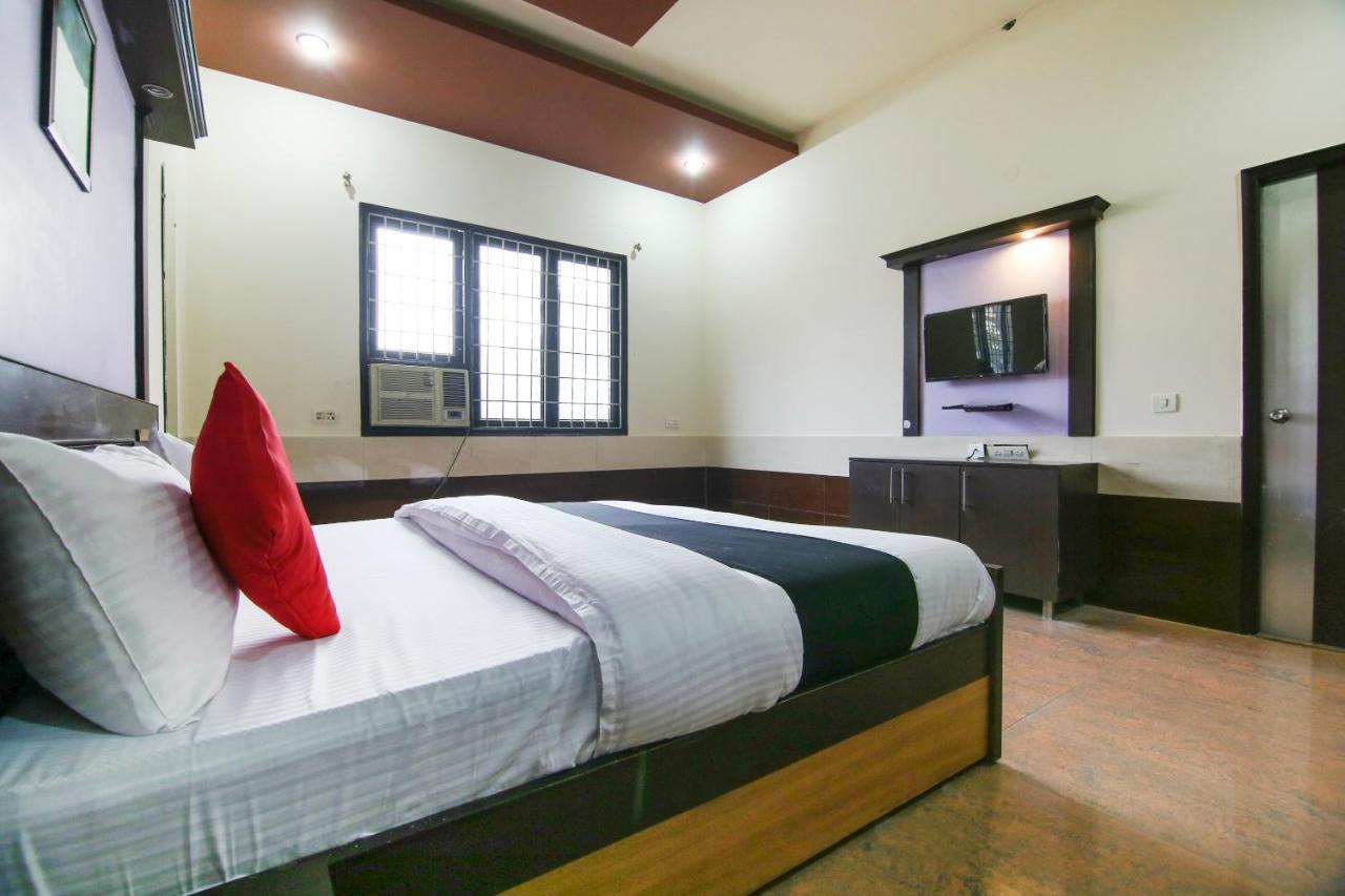 Capital O 68148 Hotel Shree Jee Palace Ghaziabad Esterno foto