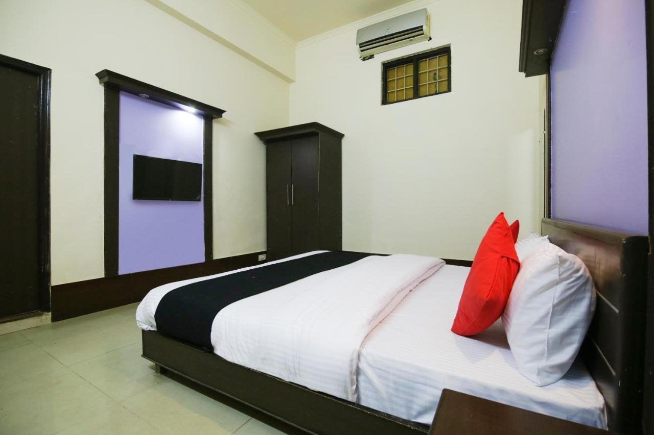 Capital O 68148 Hotel Shree Jee Palace Ghaziabad Esterno foto
