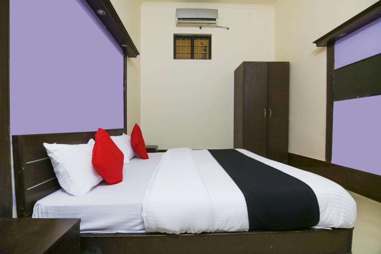 Capital O 68148 Hotel Shree Jee Palace Ghaziabad Esterno foto