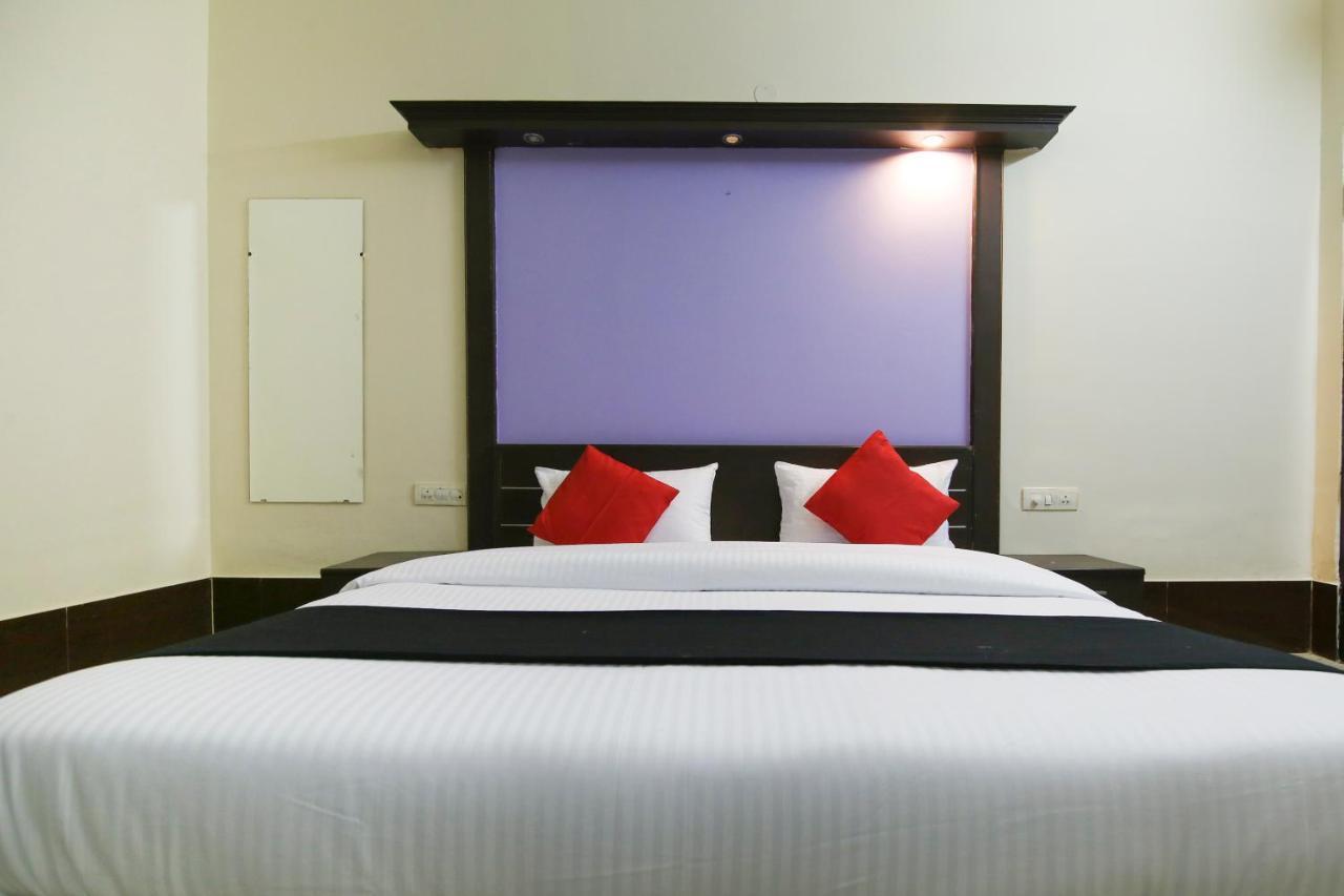 Capital O 68148 Hotel Shree Jee Palace Ghaziabad Esterno foto